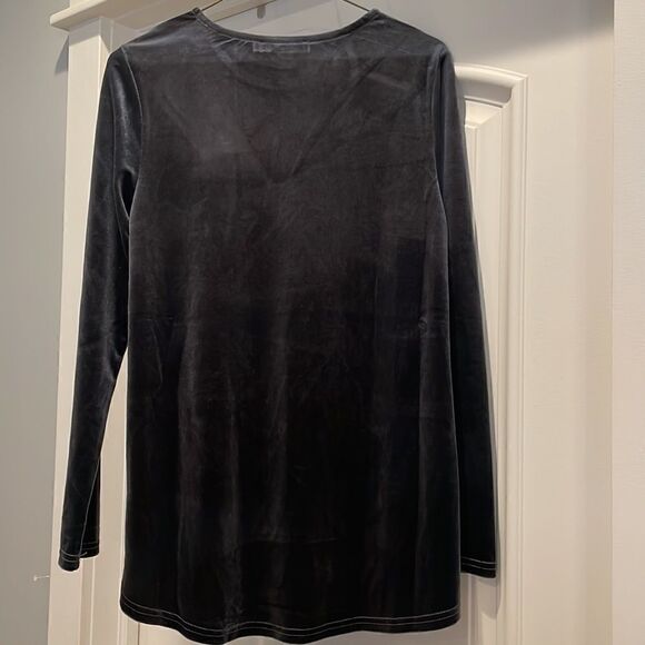 AXYEH BLUE TONES VELOUR BLOUSE.  NEW WITH TAGS - Picture 3 of 13